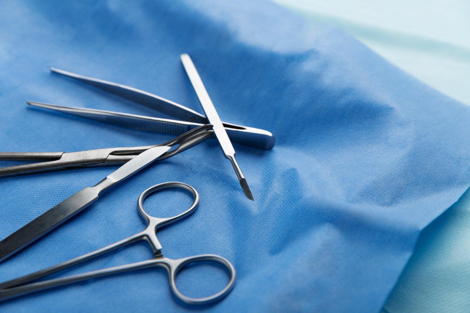 Disposable vs. Reusable Surgical Instruments: Cost, Safety & Environmental Impact Compared